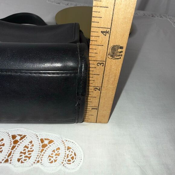 Vintage Coach Black Leather Station Bag 9870 No Strap Made in USA Turnlock Flap - Picture 15 of 15